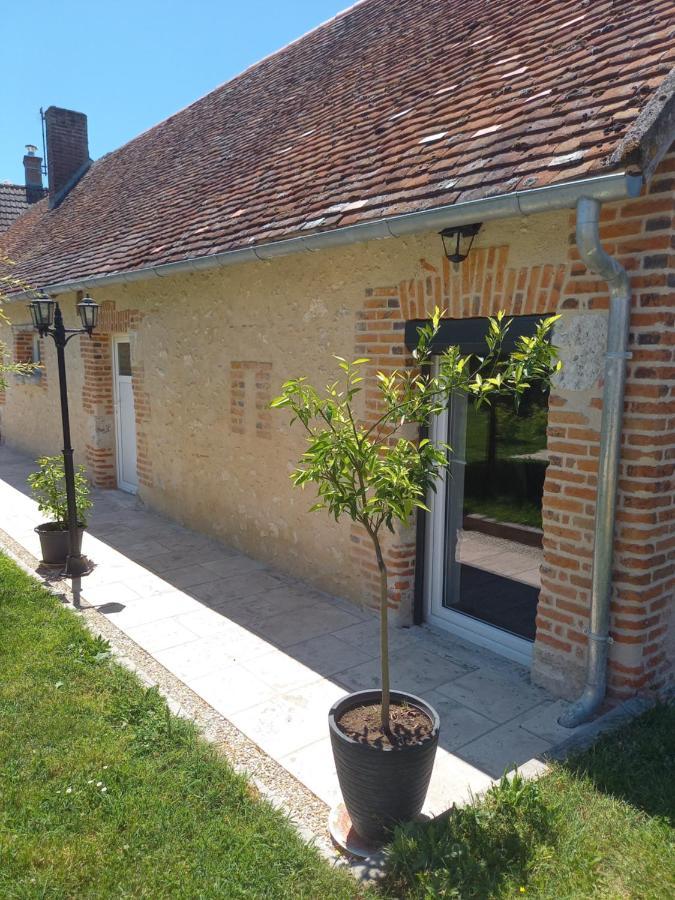 logement indépendant Tour-en-Sologne Extérieur photo