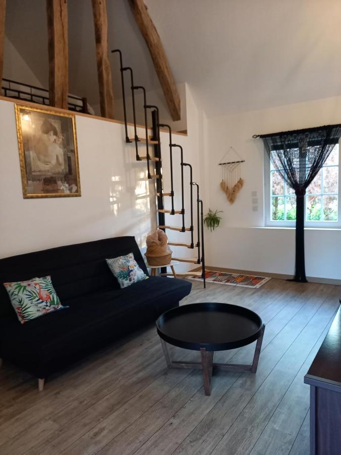logement indépendant Tour-en-Sologne Extérieur photo