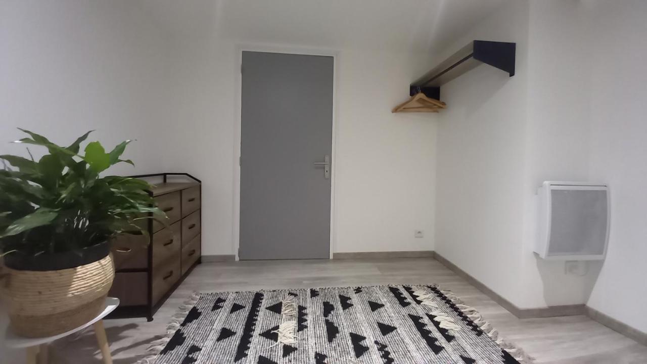 logement indépendant Tour-en-Sologne Extérieur photo