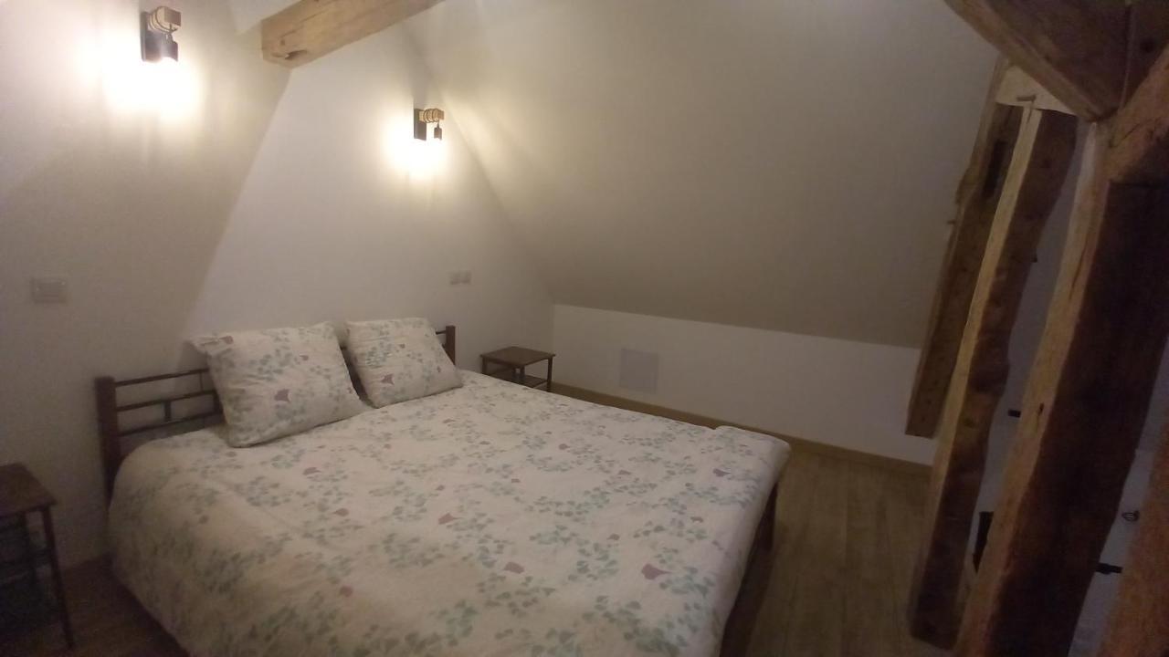 logement indépendant Tour-en-Sologne Extérieur photo